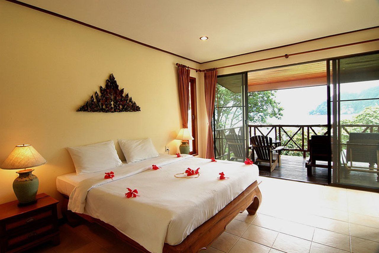 Phi Phi Bayview Premier Resort Exterior photo
